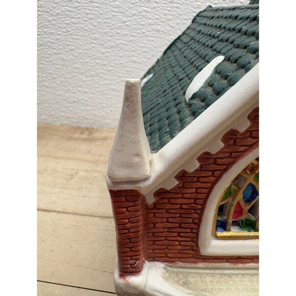 Vtg 1995 Christmas Valley Collection Light Up Cathedral - Picture 10 of 15